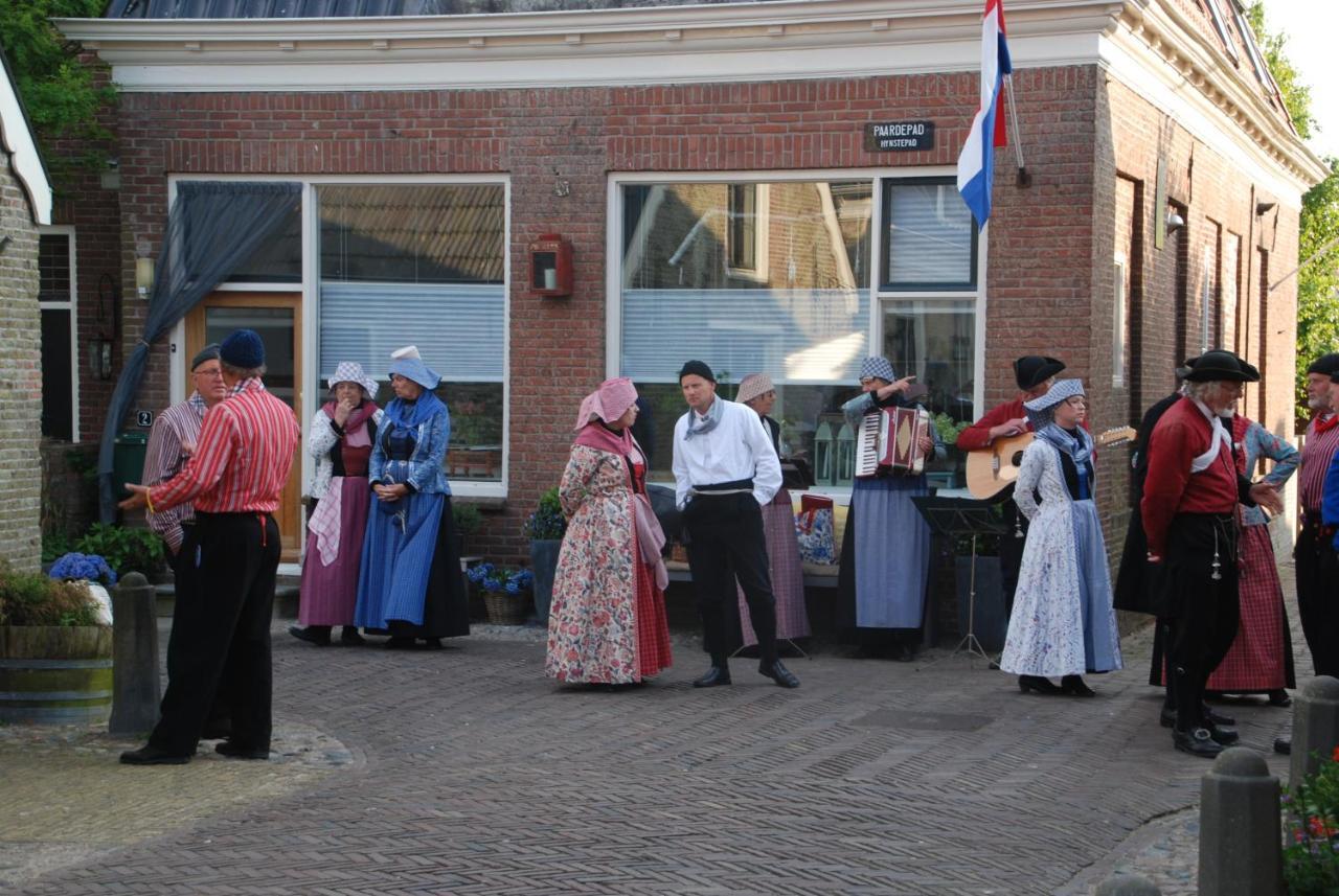 Uit Alle Windstreken Hindeloopen Exterior foto