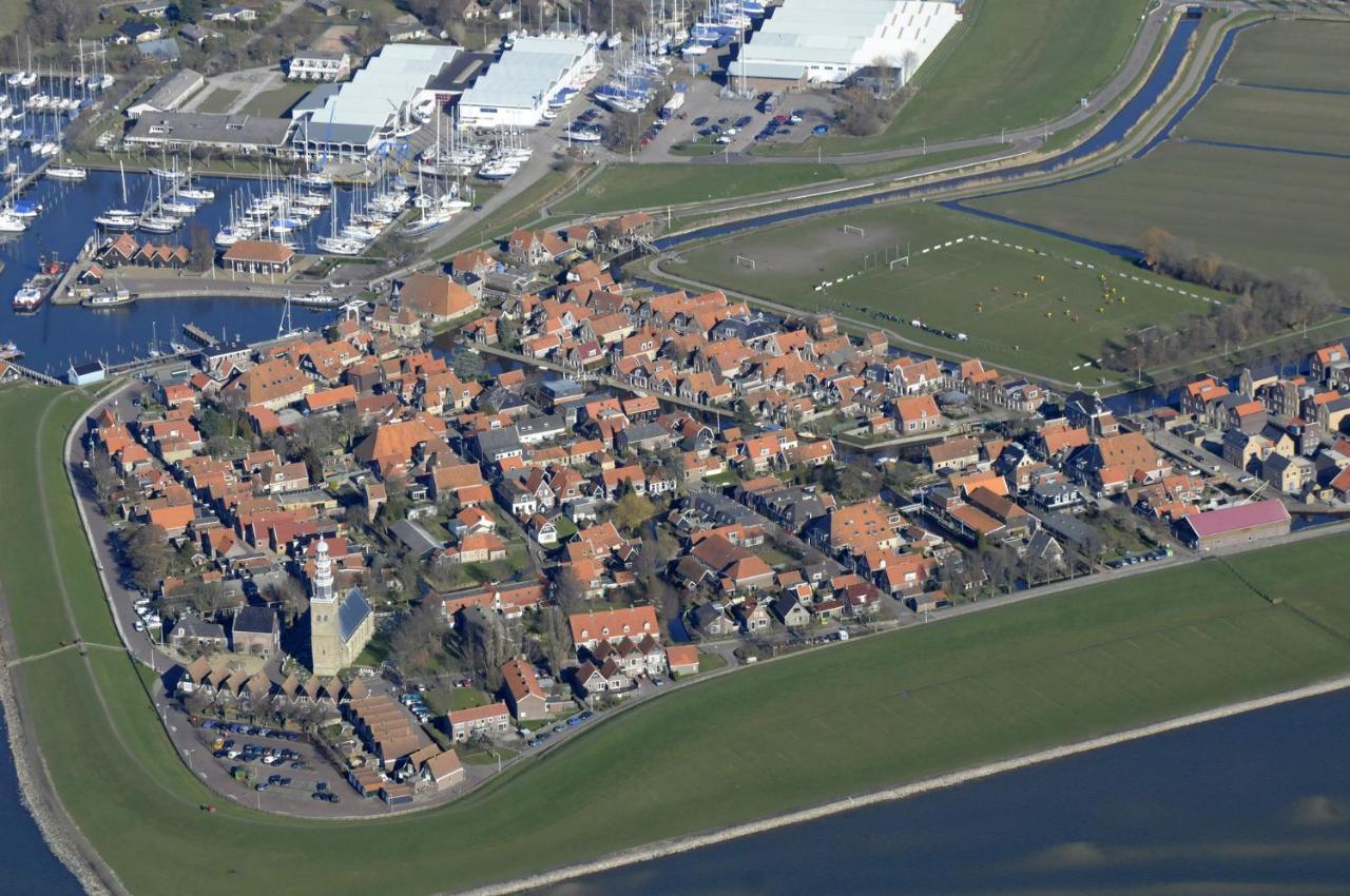 Uit Alle Windstreken Hindeloopen Exterior foto